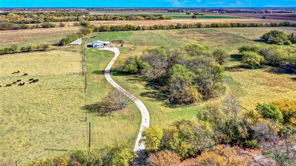 686 One Mile Lane, Whitewright, TX 75491