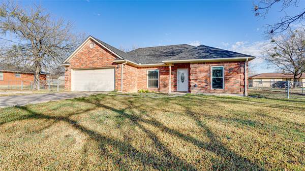 405 W Bells Boulevard, Bells, TX 75414