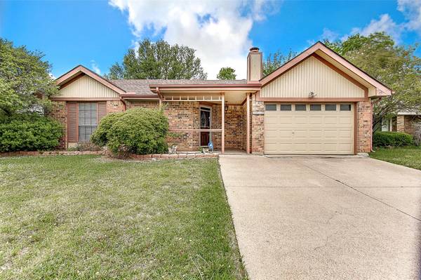 5316 Yaupon Drive, Arlington, TX 76018