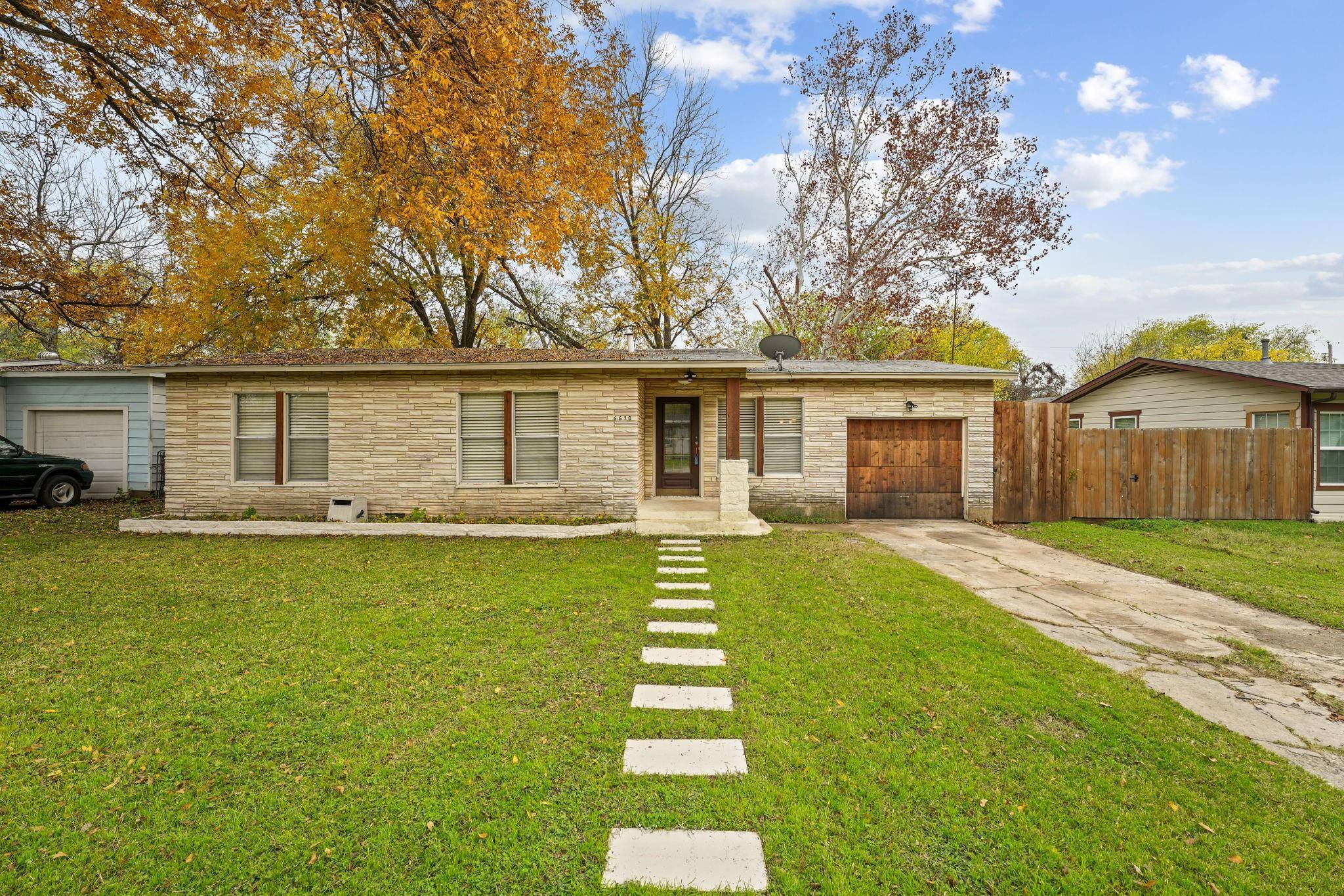 6670 Marie Street, North Richland Hills, TX 76180