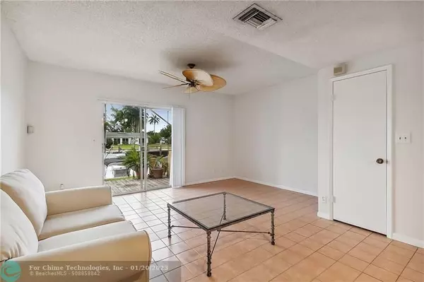 Pompano Beach, FL 33062,2721 NE 15th St  #2721