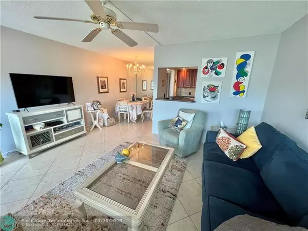 Deerfield Beach, FL 33442,407 Markham S  #407