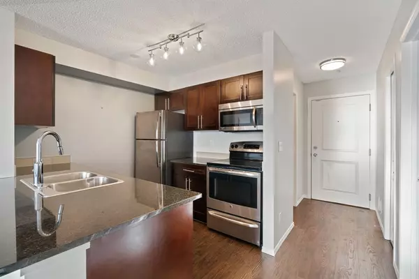 Calgary, AB T2A 4Y5,1317 27 ST SE #3307