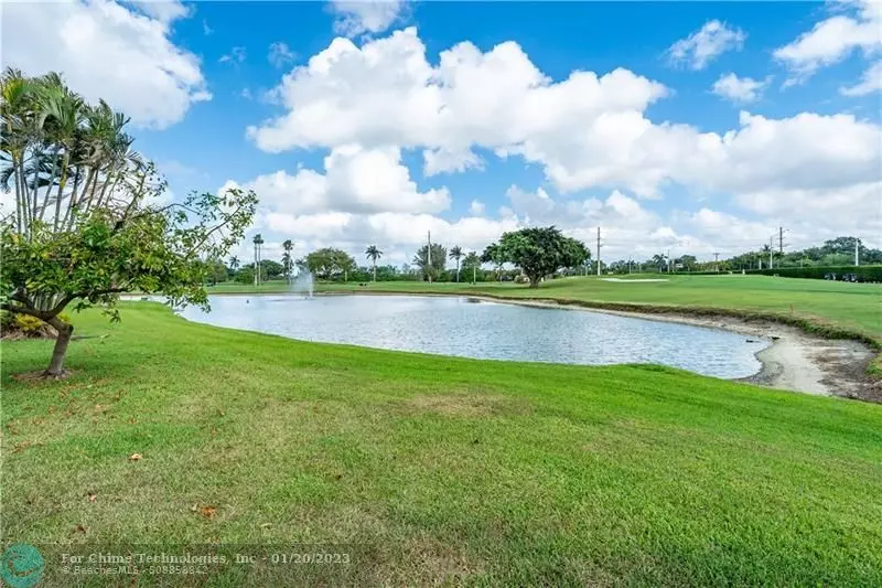 9320 S Hollybrook Lake Dr  #210, Pembroke Pines, FL 33025