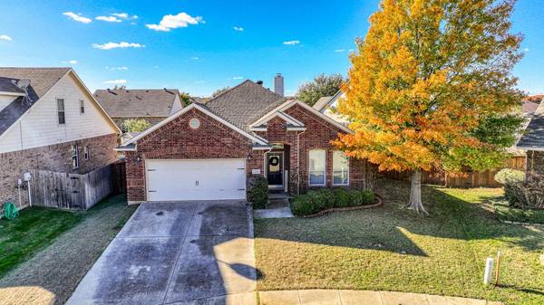 1245 Rosewood Court, Crowley, TX 76036