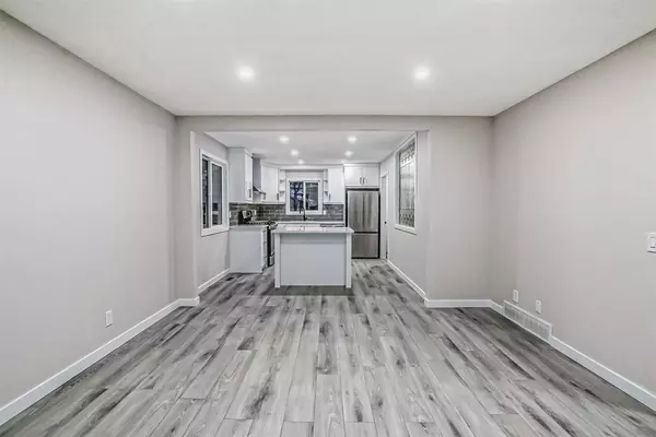 Calgary, AB T1Y1V4,6712 23 AVE NE