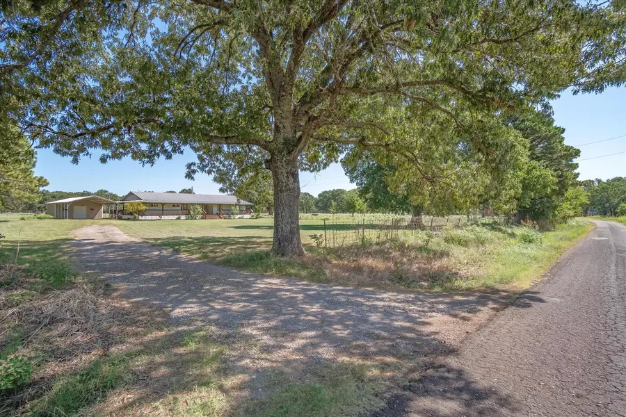 120 VZ County Road 3706, Edgewood, TX 75117