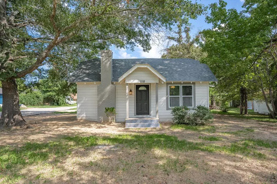 1118 W Frank Street, Grand Saline, TX 75140