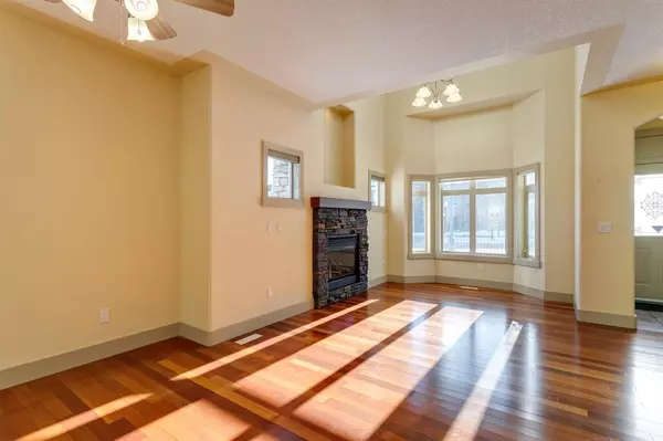 Calgary, AB T2T 6P4,4022 Patricia LNDG SW