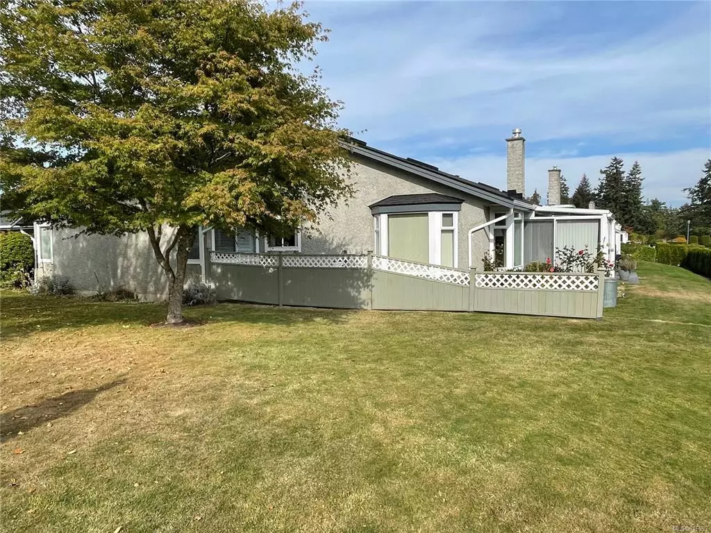 Central Saanich, BC V8M 2C1,2600 Ferguson Rd #81