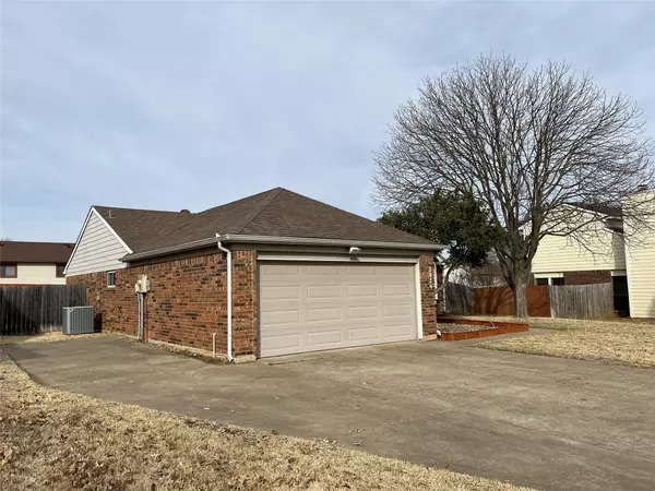 Euless, TX 76039,2629 Bayberry Lane