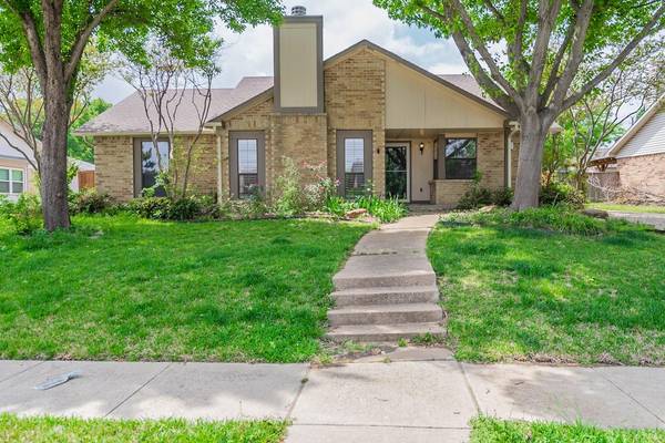 2817 Hamlett Lane, Flower Mound, TX 75028