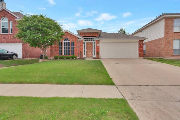 4732 Madison Drive, Grand Prairie, TX 75052