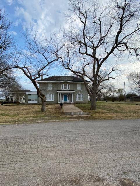 300 SE 5th Street, Kerens, TX 75144