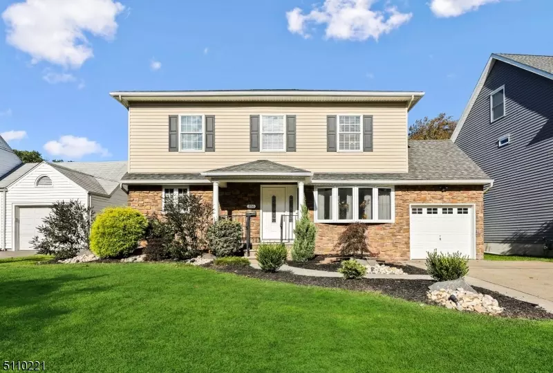 356 West Ln, Clark Twp., NJ 07066