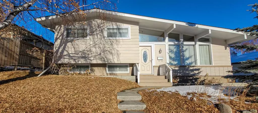 Calgary, AB T2L 0C6,1164 Northmount DR NW