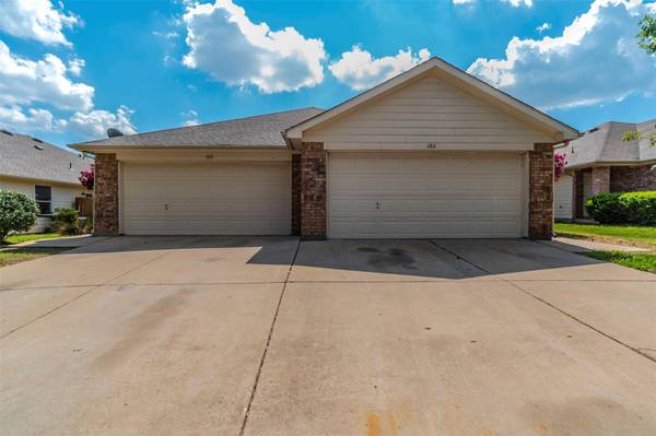 480 Brookbank Drive #480/484, Crowley, TX 76036