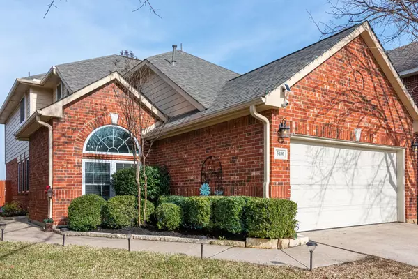 5480 Pecan Creek Circle, Fort Worth, TX 76244