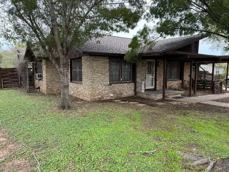 308 S San Jacinto Street, Whitney, TX 76692