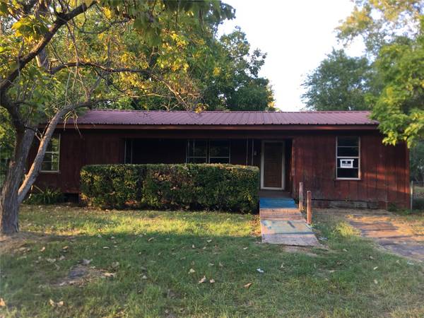 434 W Front Street, Hawkins, TX 75765