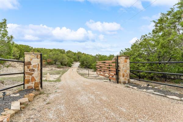 7311 E Stone Hill Court, Lipan, TX 76462