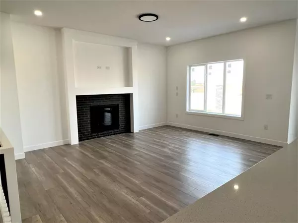 Calgary, AB T2X 4B1,134 Creekside WAY SW