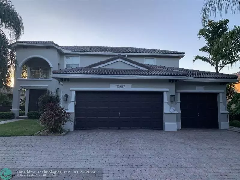 10687 Cypress Lakes Preserve Dr, Lake Worth Beach, FL 33449