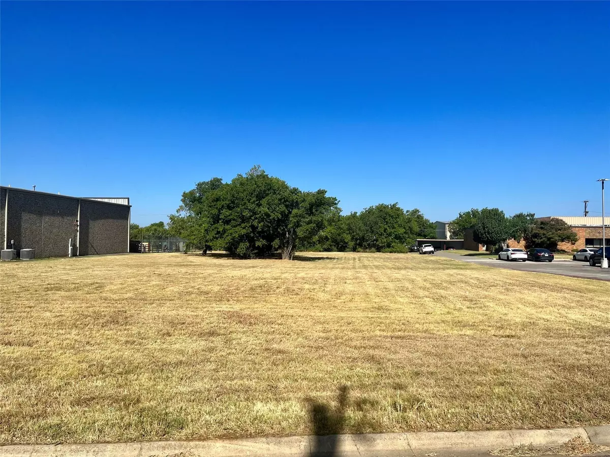 Denton, TX 76207,0000 Mesa Drive