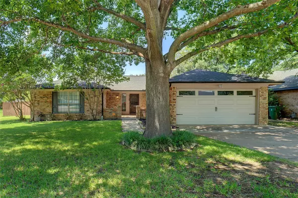 Arlington, TX 76017,5128 Red River Drive