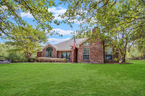 1085 Eagles Way, Springtown, TX 76082