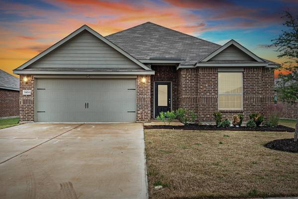 1424 Mackinac Drive, Crowley, TX 76036