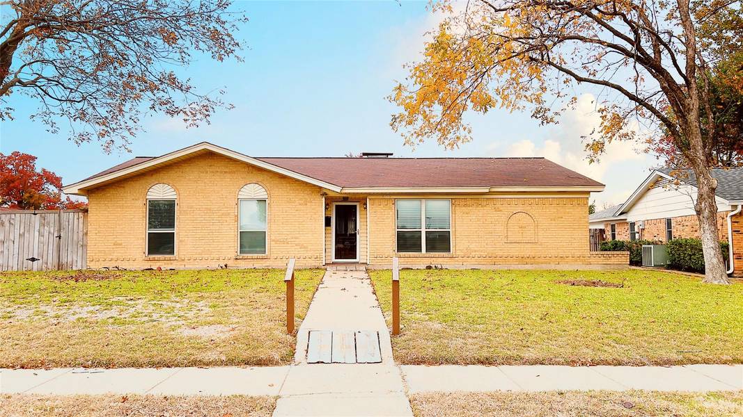 1521 Warwick Street, Garland, TX 75044