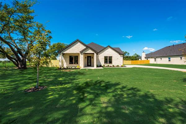 315 Lovers Lane, Terrell, TX 75160