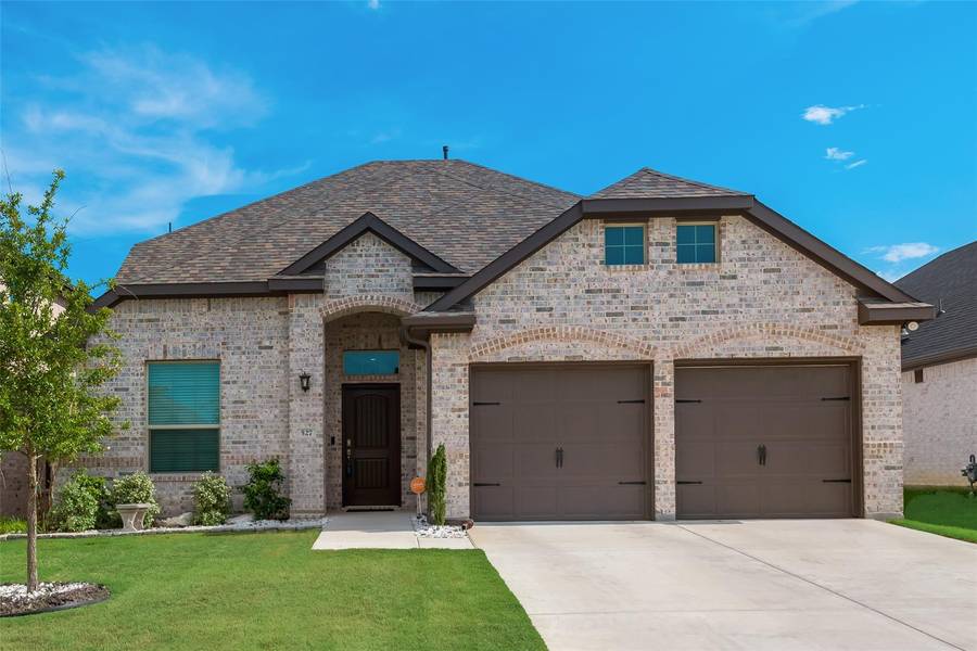 527 Hazeltine Road, Red Oak, TX 75154