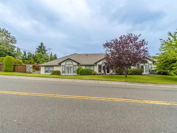 Parksville, BC V9P 2N5,265 Mills St #506