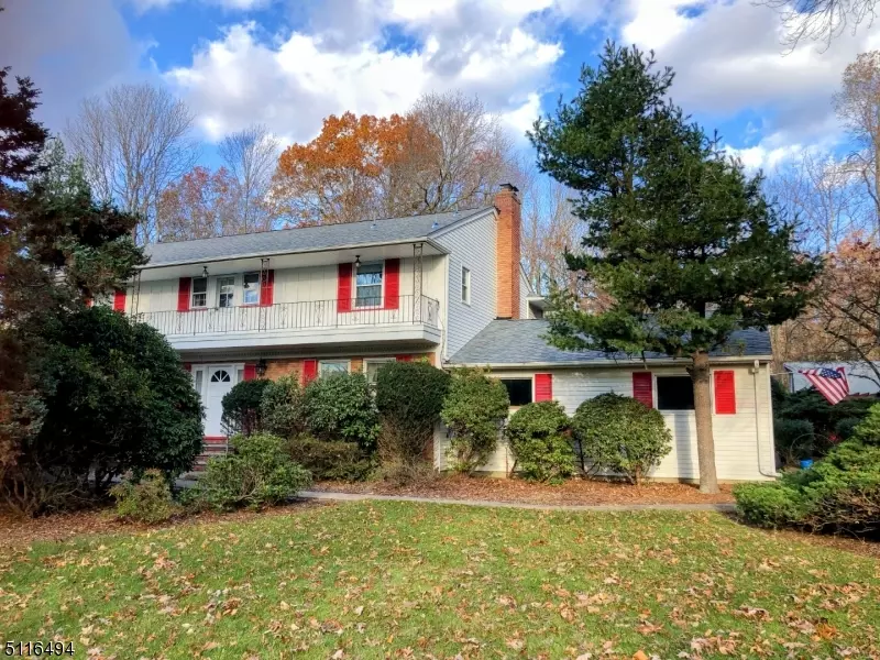 98 Helen Ct, Franklin Lakes Boro, NJ 07417