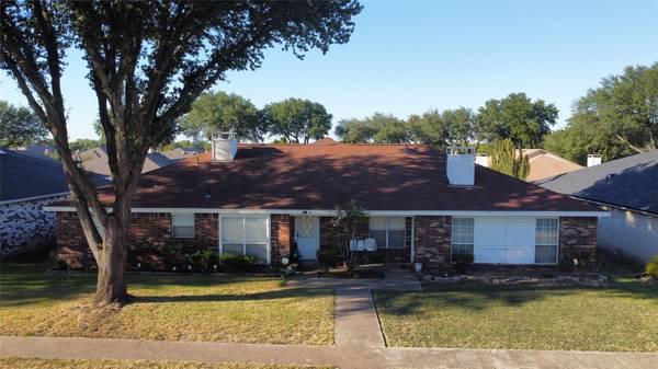 1153 Valley View Drive,  Glenn Heights,  TX 75154