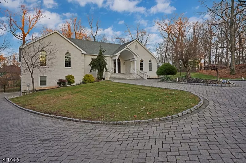 326 Warrenville Rd, Green Brook Twp., NJ 08812