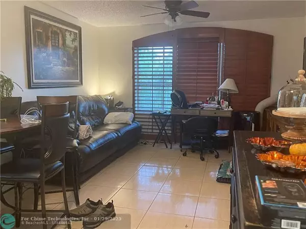 Coral Springs, FL 33071,10167 Twin Lakes Dr  #10167