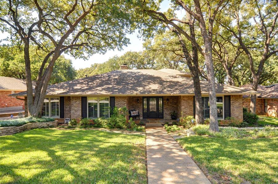 2318 Chimney Hill Drive, Arlington, TX 76012