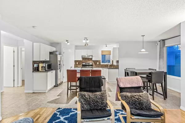 Calgary, AB T3B 5X2,131 Valley Crest Close NW