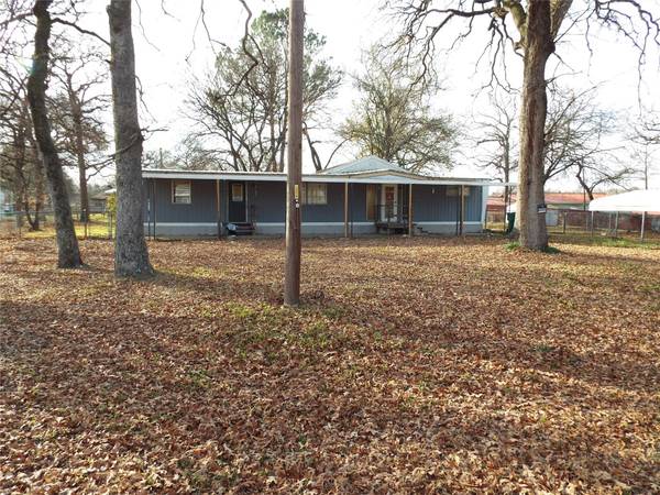 416 Pine Street, Kemp, TX 75143