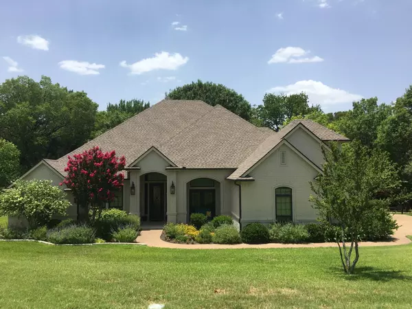 172 Covered Bridge Drive, Fort Worth, TX 76108