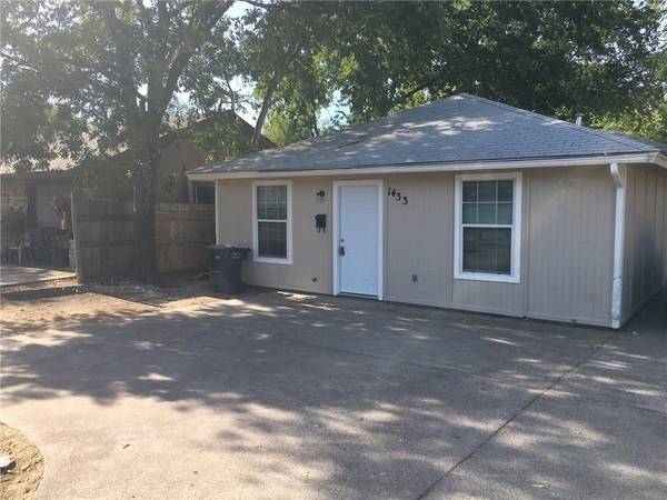 1433 W Hammond Street, Fort Worth, TX 76115