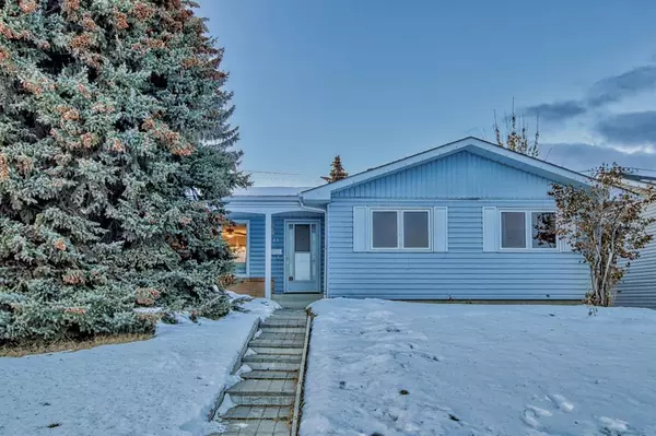 Calgary, AB T2J1S3,744 Mapleton DR SE