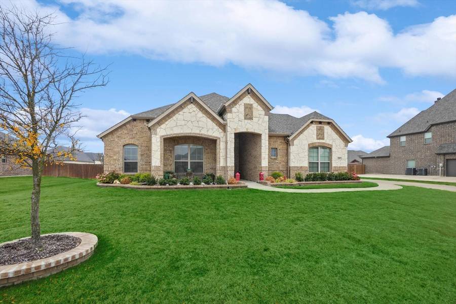 317 Equestrian Drive, Waxahachie, TX 75165