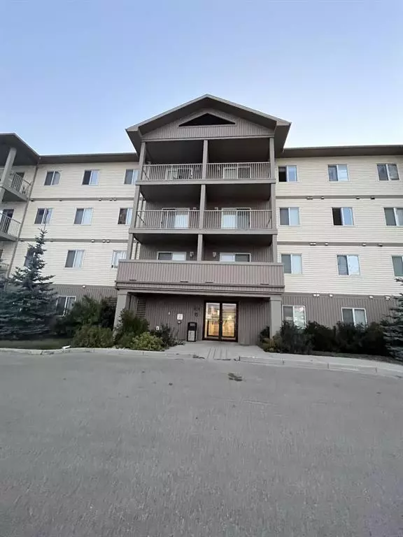 Grande Prairie, AB T8V7G4,10521 84 AVE #307