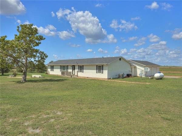 11380 N 2440 Road,  Colony,  OK 73021