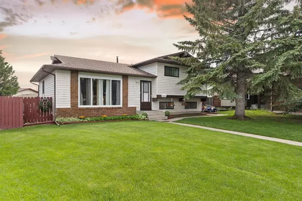 Calgary, AB T3K 2K6,331 Bedford PL NE