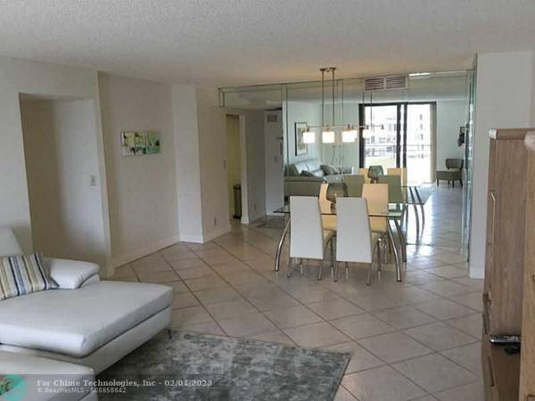 Hallandale Beach, FL 33009,2500 PARKVIEW DR  #1519